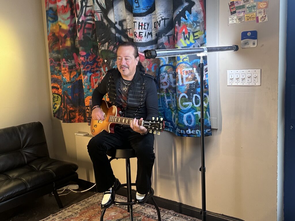 The Crows Guitarist doing video shoot in lobby of Gramercy Rehearsal Studios